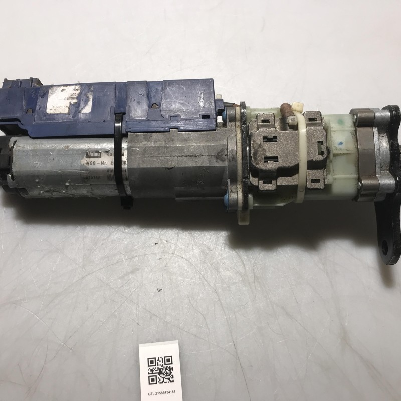 4L0 827 852 Antriebseinheit elektrische Heckklappe Rechts von Volkswagen