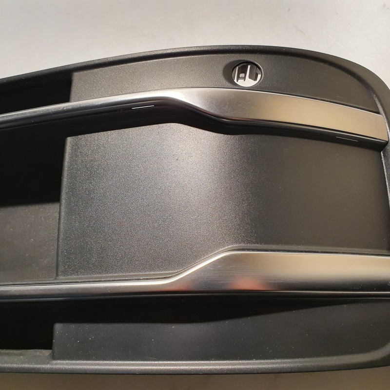 4M0 807 152 A Blende Rechts von Volkswagen