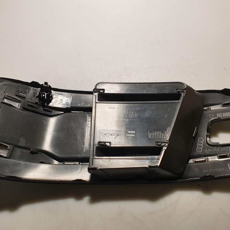 4M0 807 152 A Blende Rechts von Volkswagen