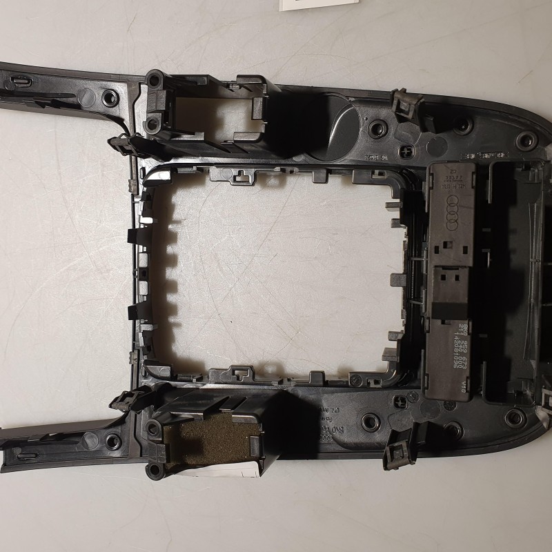 8K0 864 261 Verkleidung Rahmen Mittelkonsole von Volkswagen