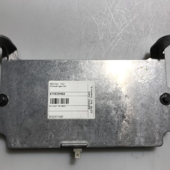 8T0 035 462 Halter für Steuergerät von Volkswagen