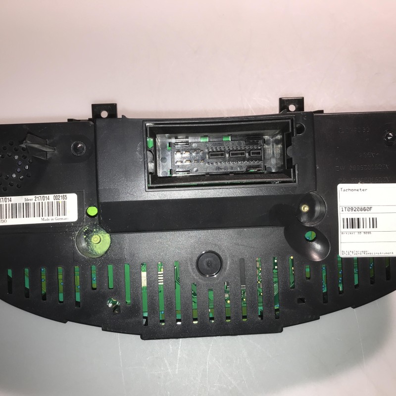 1T0 920 860 F Tachometer von Volkswagen