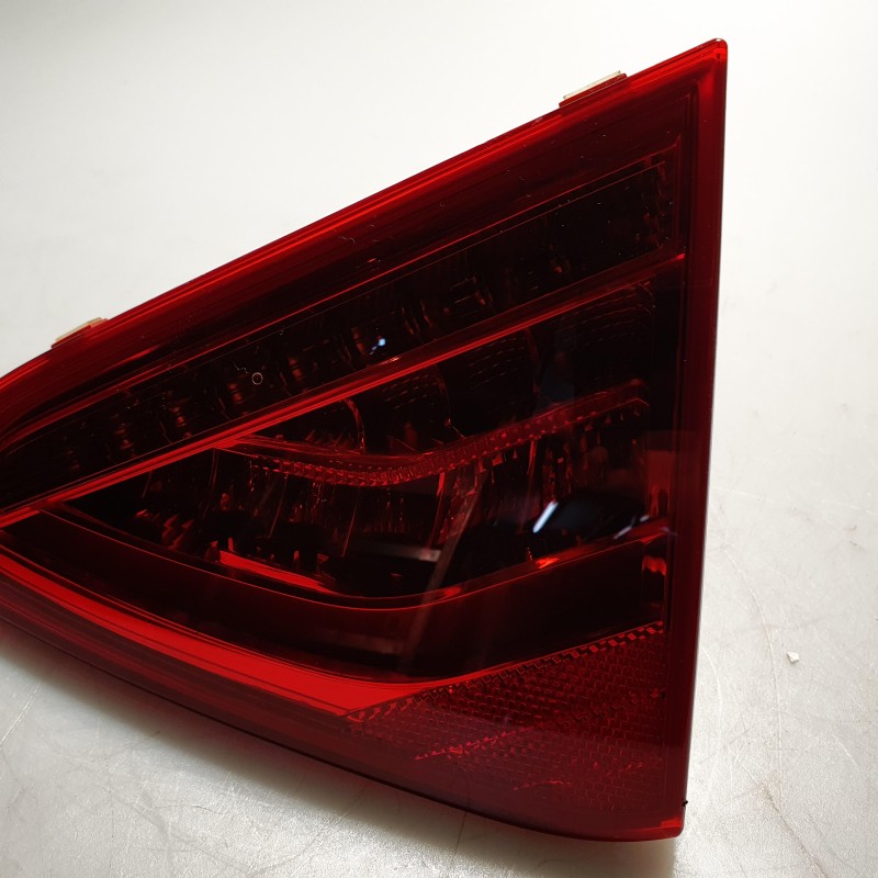 8T0 945 094 C LED Schlussleuchte Rücklicht von Volkswagen