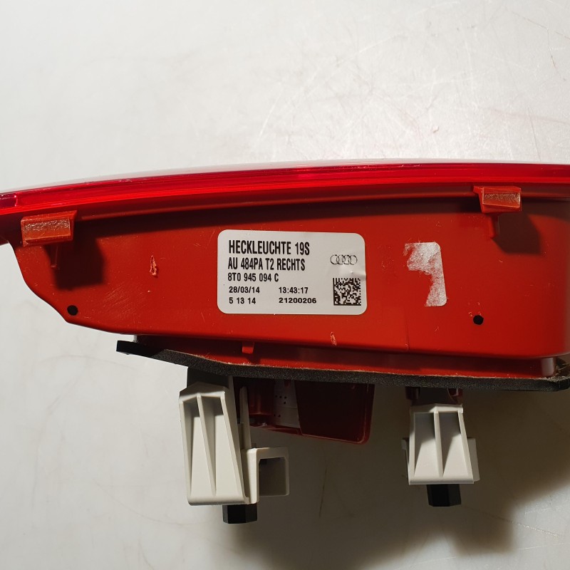 8T0 945 094 C LED Schlussleuchte Rücklicht von Volkswagen