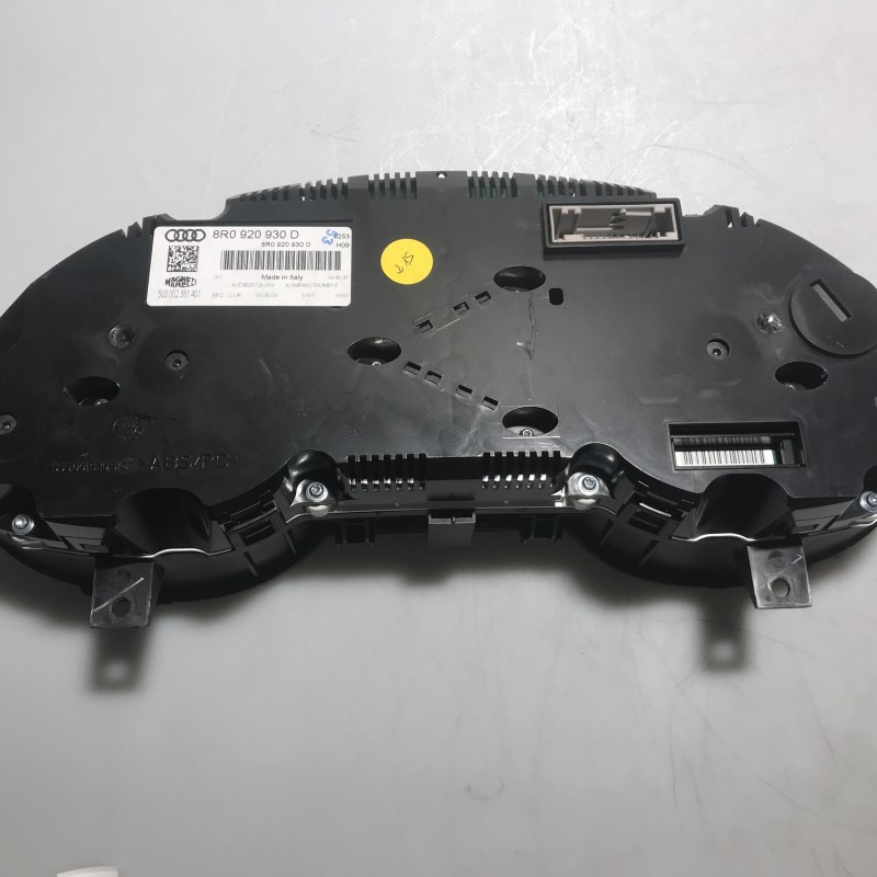8R0 920 930 D Kombiinstrument von Volkswagen