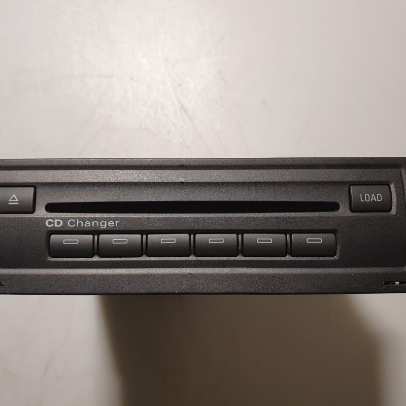 4E0 910 110 L CD Wechsler von Volkswagen