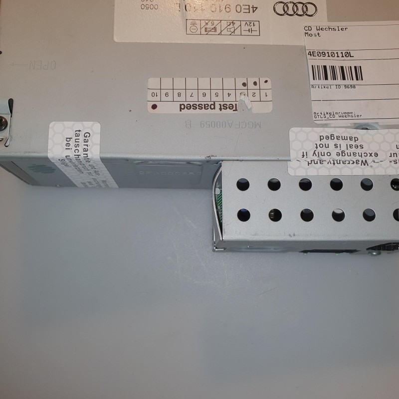 4E0 910 110 L CD Wechsler von Volkswagen