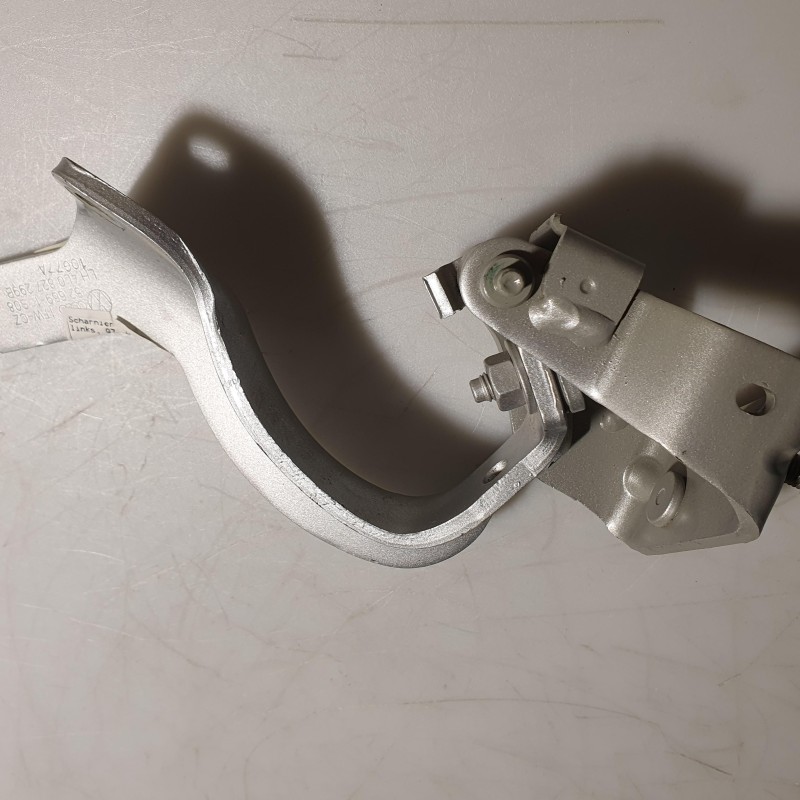 4L0 827 299 B Scharnier Kofferraumdeckel von Volkswagen