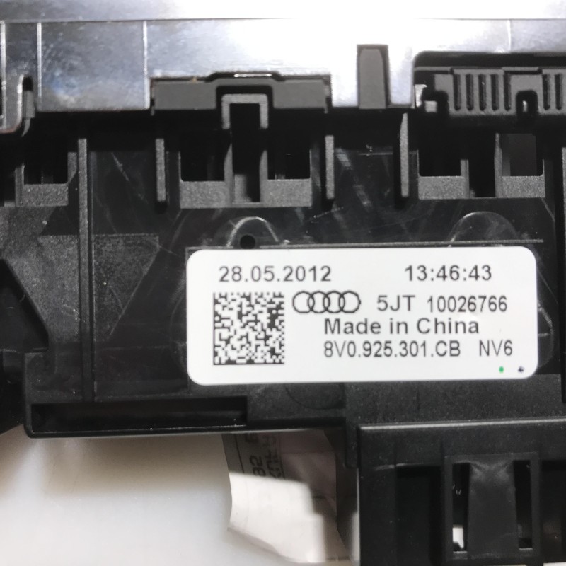 8V0 925 301 CB Mehrfachschalter von Volkswagen