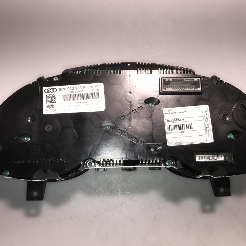 8R0 920 930 P Kombiinstrument von Volkswagen