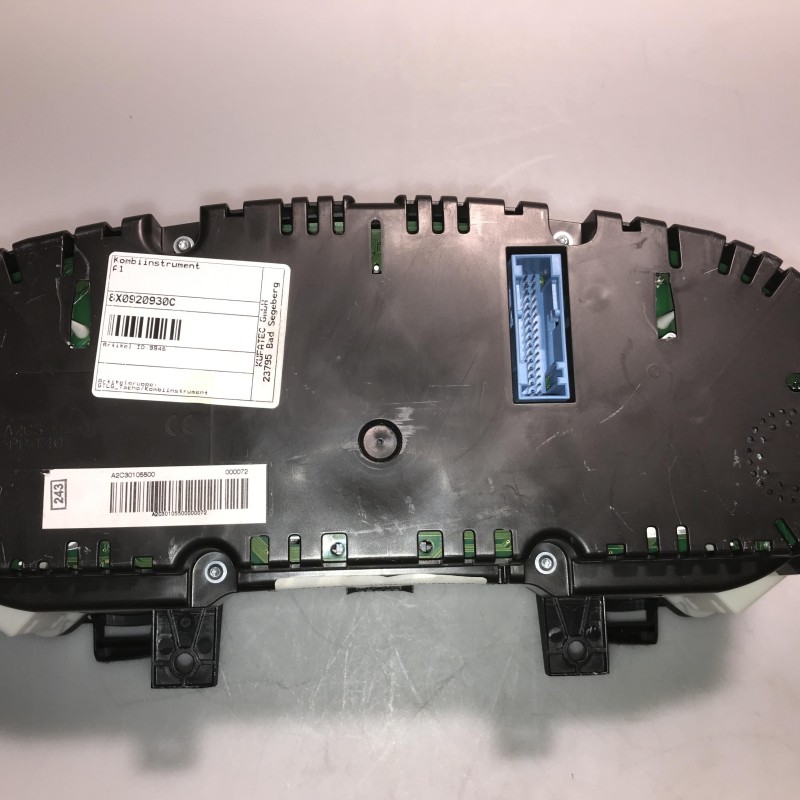 8X0 920 930 Kombiinstrument von Volkswagen