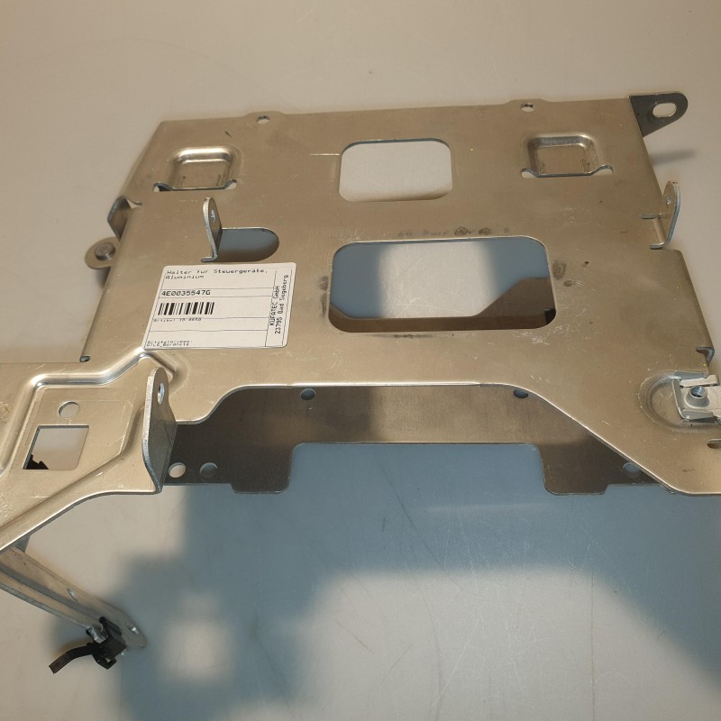 4E0 035 547 G Halter Steuergeräte von Volkswagen