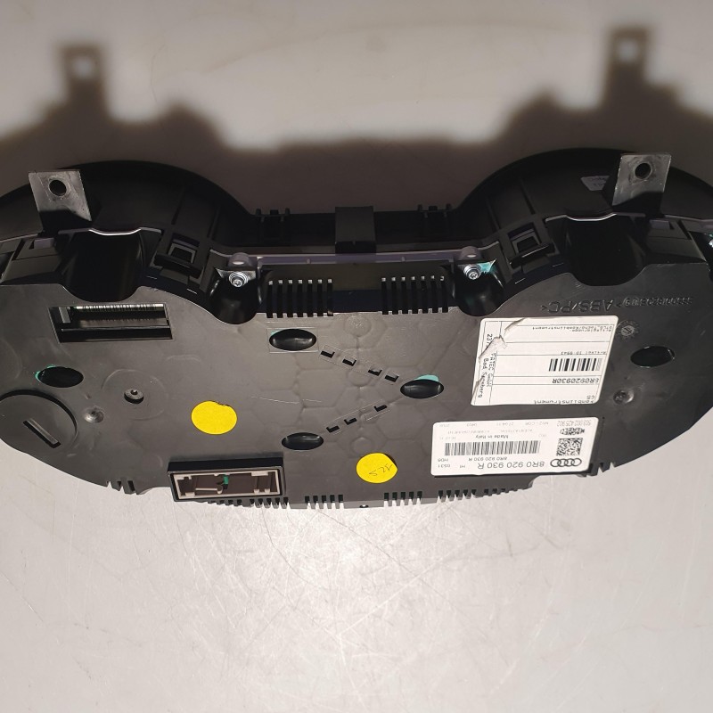 8R0 920 930 R Kombiinstrument KI Tacho von Volkswagen
