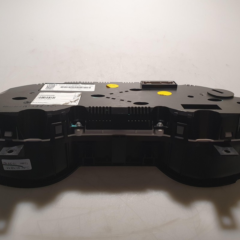 8R0 920 930 R Kombiinstrument KI Tacho von Volkswagen