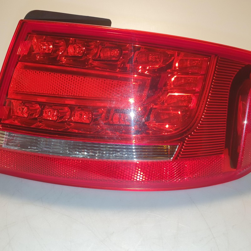 8K5 945 096 B LED Rückleuchte Schlussleuchte von Volkswagen