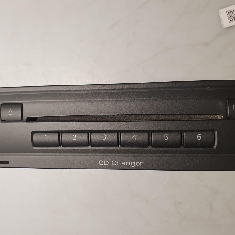 4F0 035 110 A CD Wechsler von Volkswagen