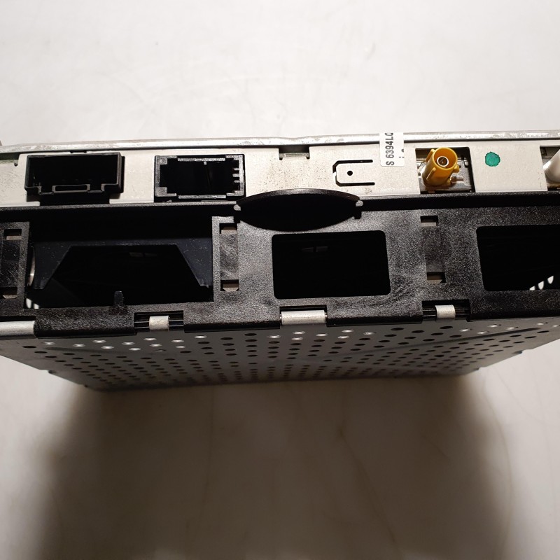 4F0 035 541 B Radiobox 2G von Volkswagen