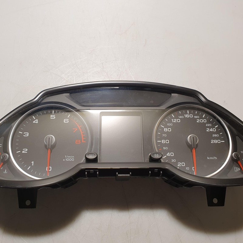 8R0 920 930 Q Kombiinstrument KI Tacho von Volkswagen