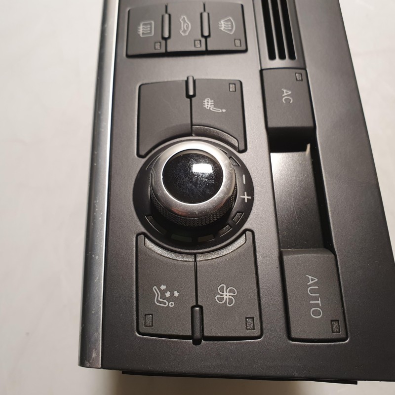 4L0 820 043 AB Klimabedienteil von Volkswagen