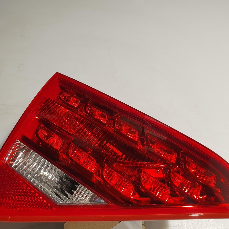 8T0 945 093 A LED Rückleuchte Schlussleuchte von Volkswagen