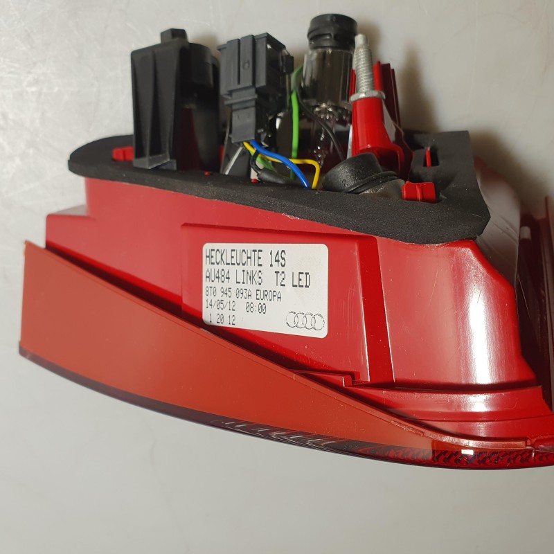 8T0 945 093 A LED Rückleuchte Schlussleuchte von Volkswagen