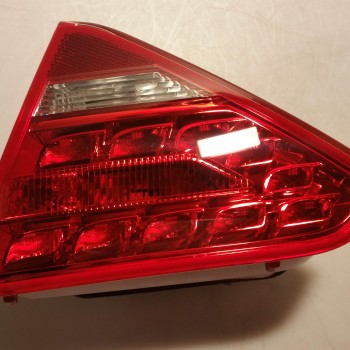 8T0 945 094 A Heckleuchte rechts von Volkswagen