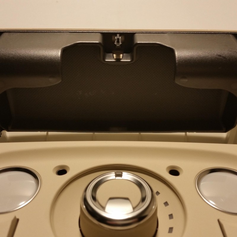 8T0 947 135 H Innenraumbeleuchtung Vorne Leinenbeige von Volkswagen