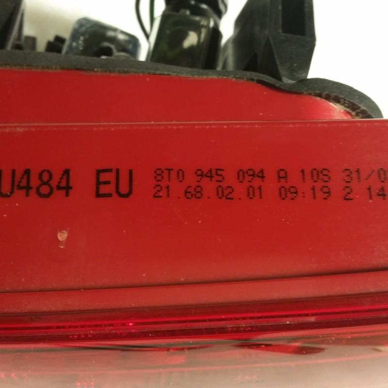 8T0 945 094 A Schlussleuchte rechts von Volkswagen