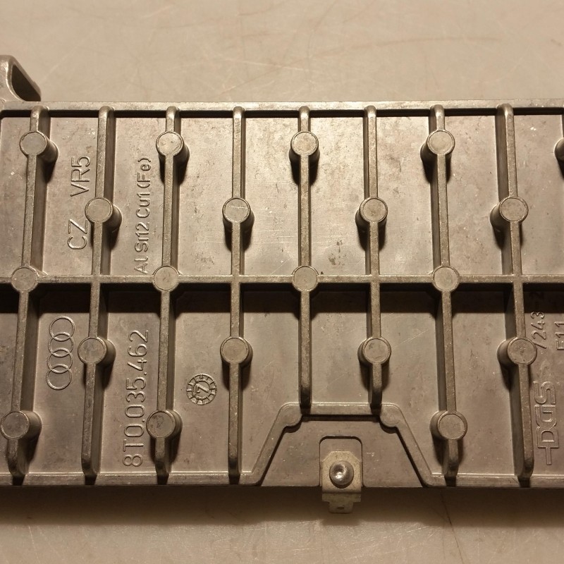 8T0 035 462 Halter für Steuergeräte von Volkswagen