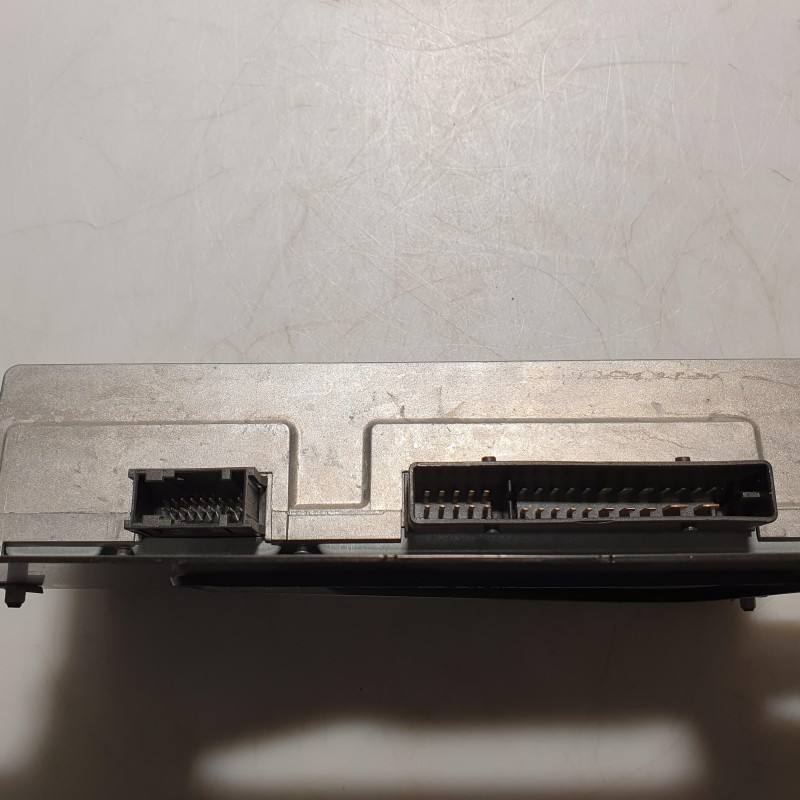 8T0 035 223 B Verstärker Can von Volkswagen