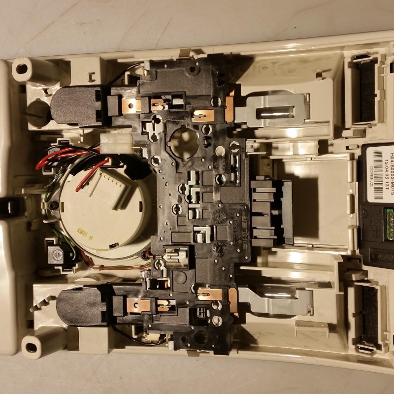 4F0 947 135 AT 13T Innenleuchte mit Homelink von Volkswagen