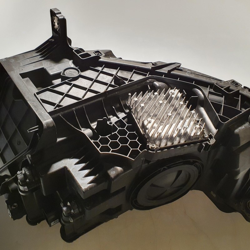 83A 941 012 Frontscheinwerfer Voll LED von Volkswagen