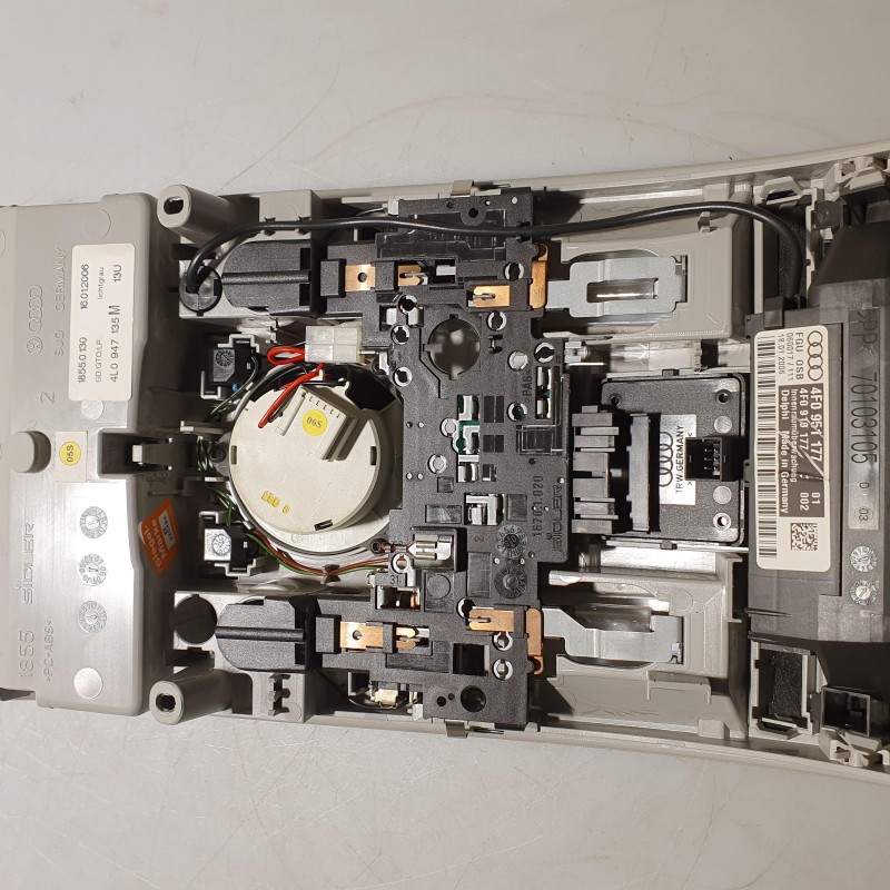 4L0 947 135 M 13U Innenleuchte mit Homelink von Volkswagen