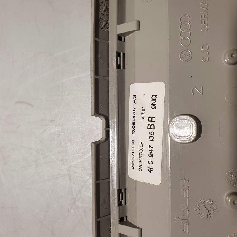 4F0 947 135 BR 9NQ Innenleuchte mit Homelink von Volkswagen