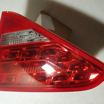8T0 945 094 B Rückleuchte US Version von Volkswagen