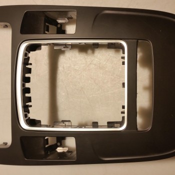 8K0 864 261 Verkleidung Rahmen Mittelkonsole von Volkswagen