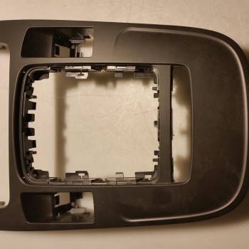 8K0 864 261 Verkleidung Rahmen Mittelkonsole von Volkswagen