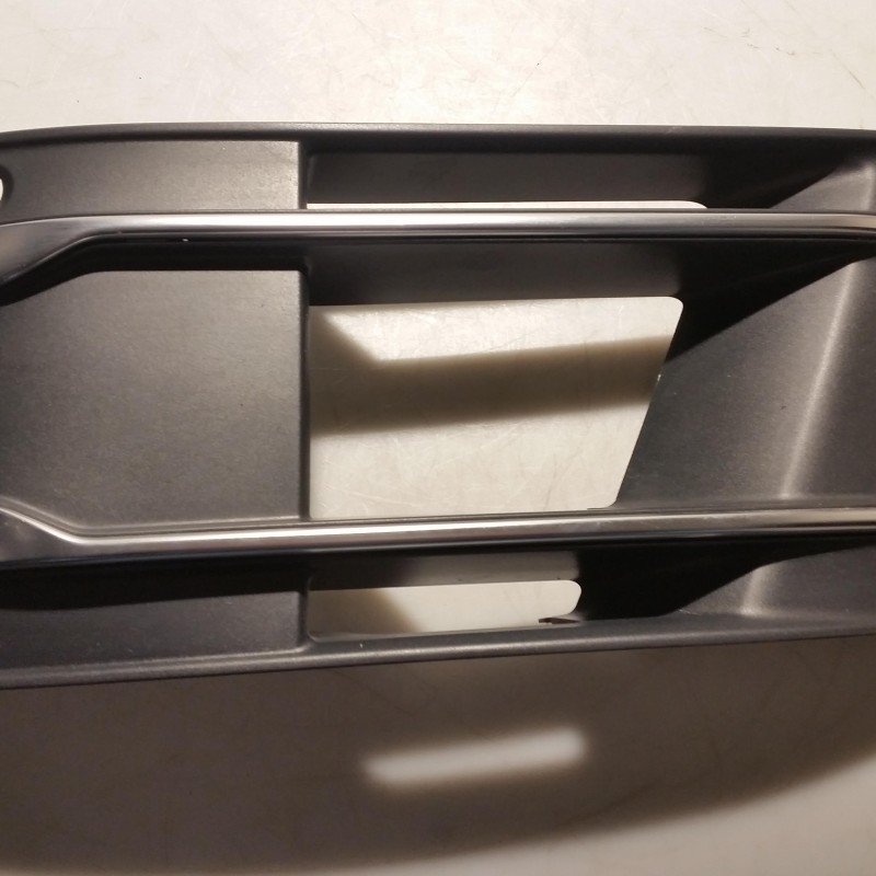 4M0 807 681 Q Blende Links von Volkswagen