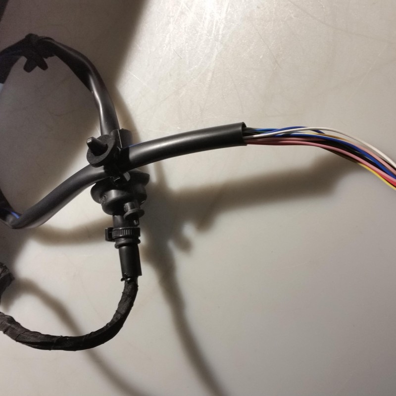 4M1 857 410 B H9B9 Spigel Rechts mit Spurwechselassistent von Volkswagen