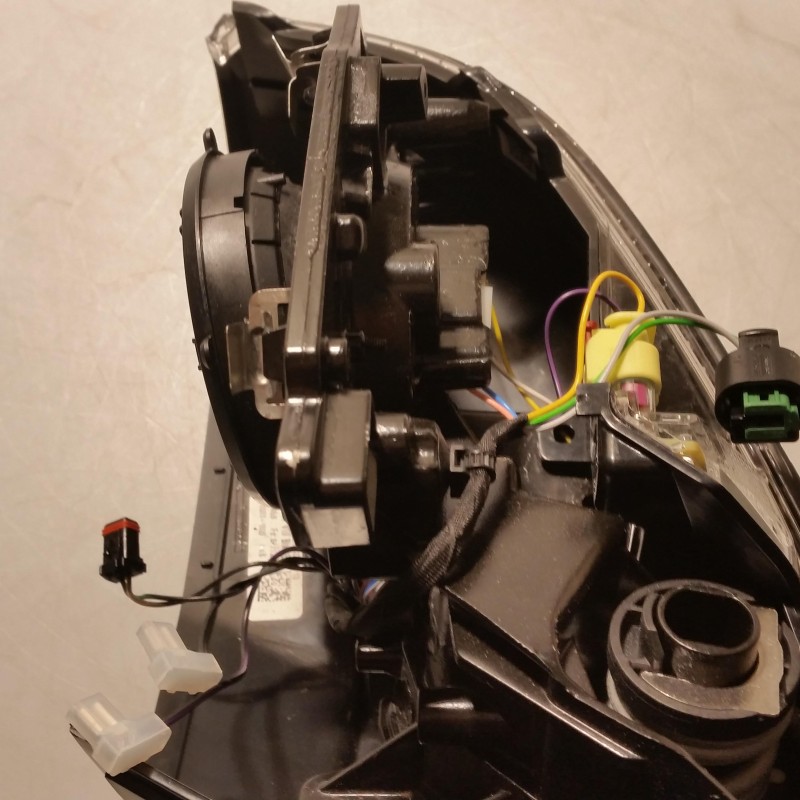 4M1 857 409 B N9B9 Spigel Links mit Spurwechselassistent von Volkswagen