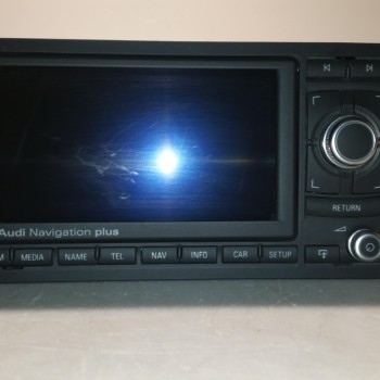 8P0 035 193 D Navigation Plus RNS E von Volkswagen