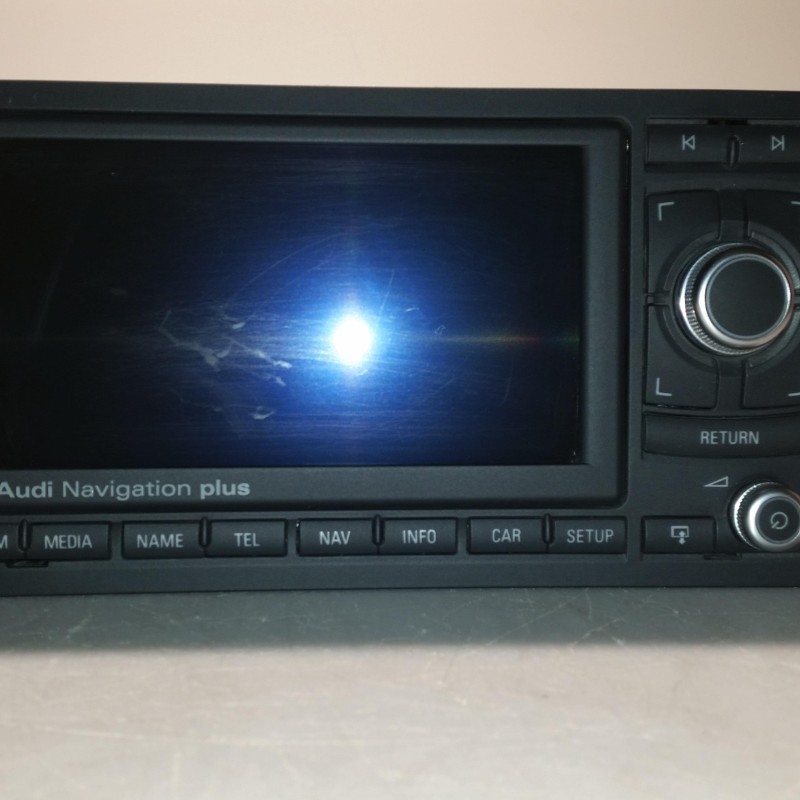 8P0 035 193 D Navigation Plus RNS E von Volkswagen