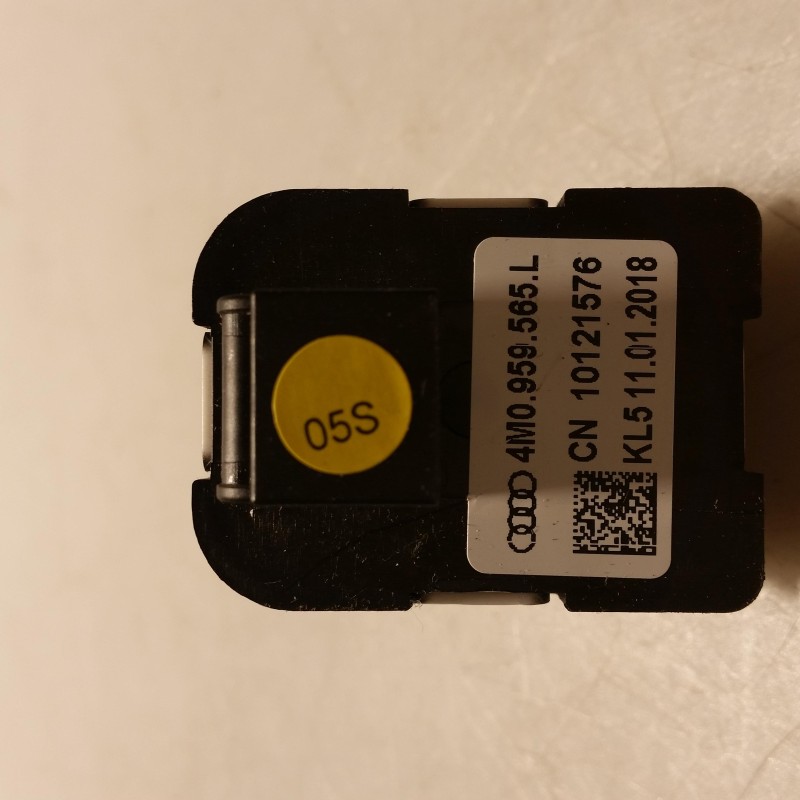 4M0 959 565 L 5PR Schalter für Anklappbare Außenspiegel von Volkswagen
