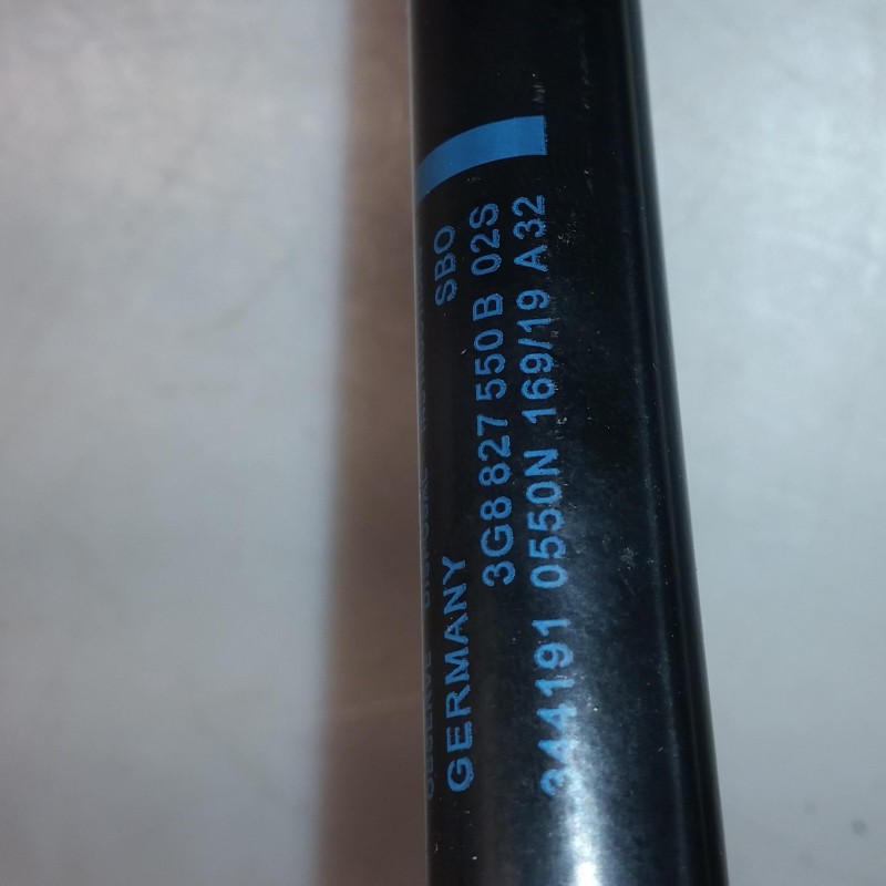 3G8 827 550 B von Volkswagen