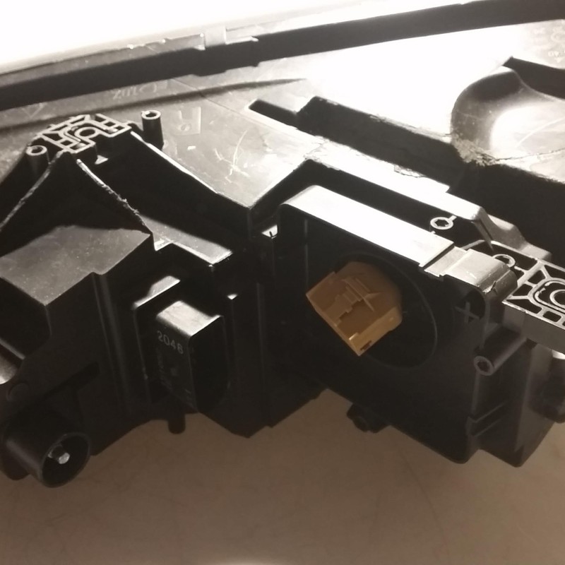 8S0 941 036 B LED Frontscheinwerfer TT von Volkswagen