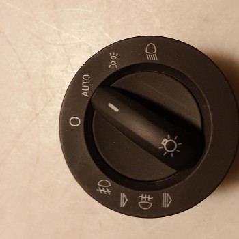 4F1 941 531 D Lichtschaltet mit Autofunktion von Volkswagen