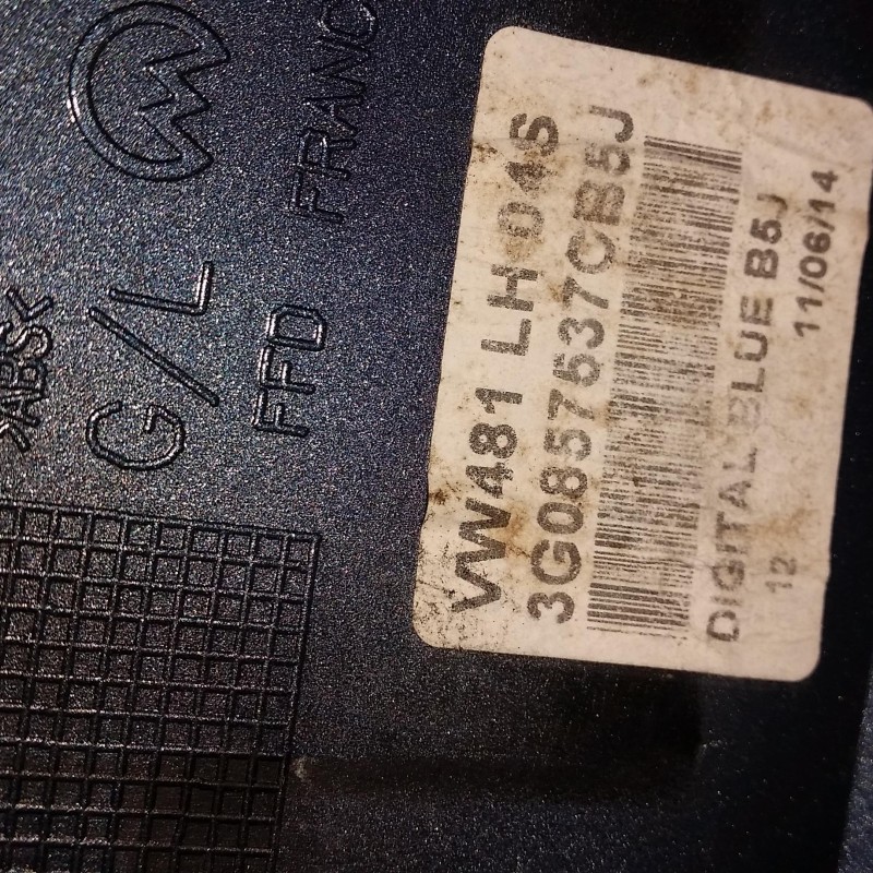3G0 857 537 C B5J Spiegelkappe von Volkswagen
