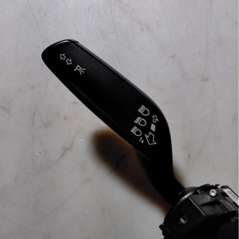 4G8 953 502 von Volkswagen