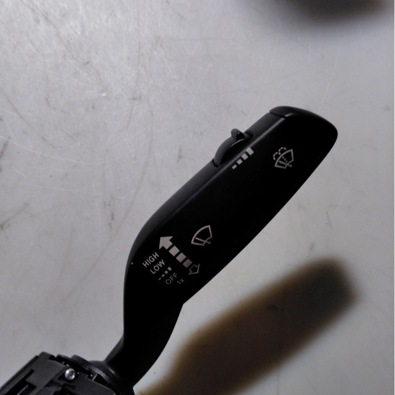 4G8 953 502 von Volkswagen