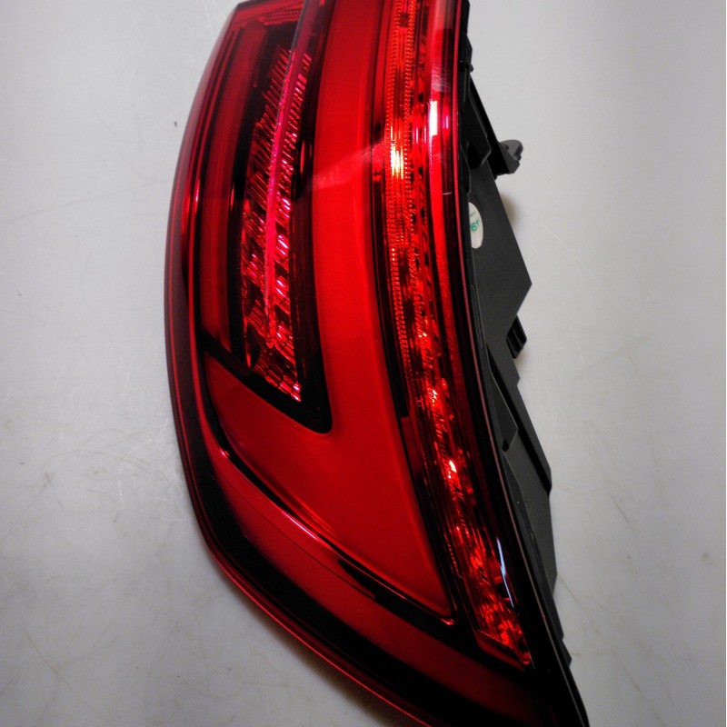 8W9 945 092 von Volkswagen